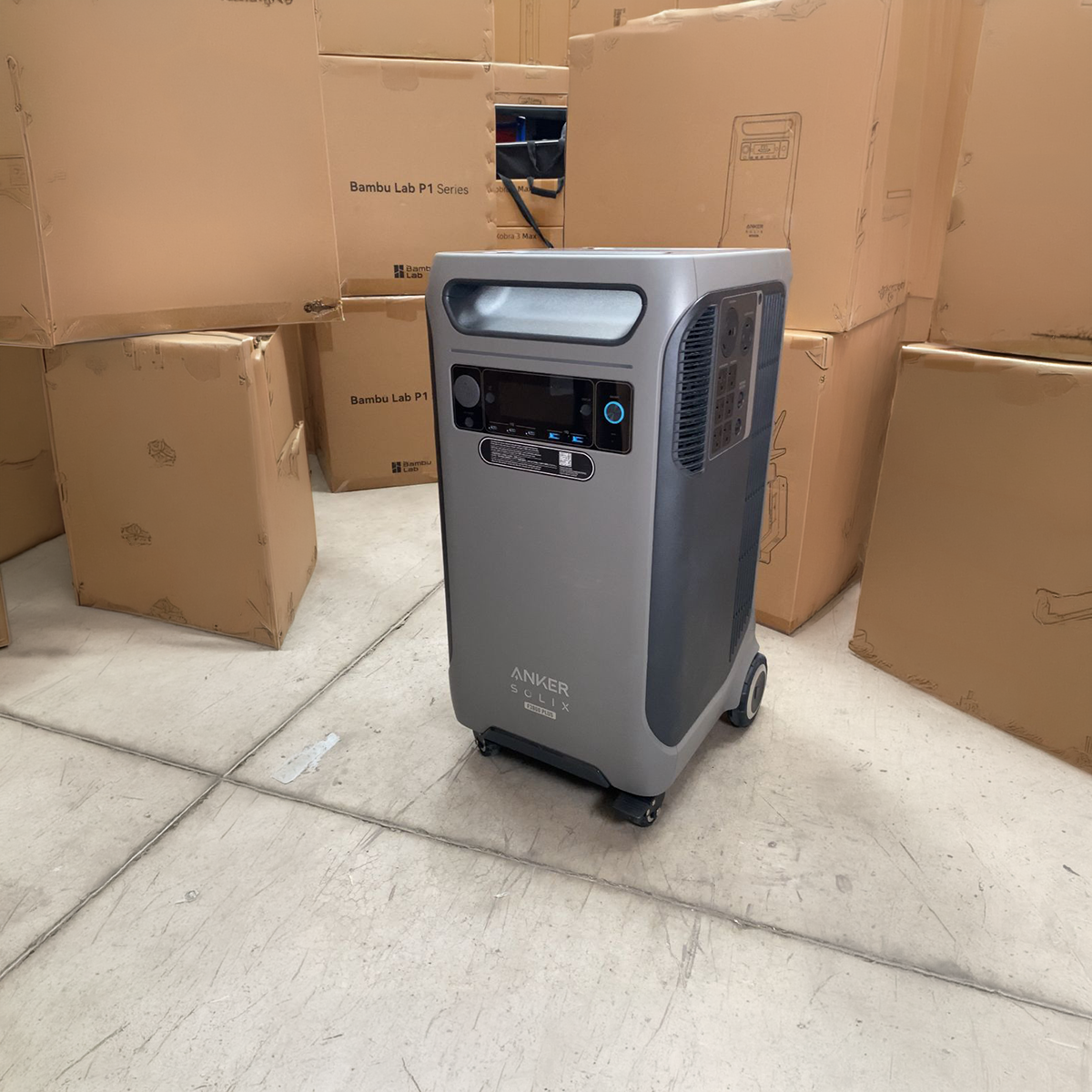 real Anker SOLIX F3800 PLUS